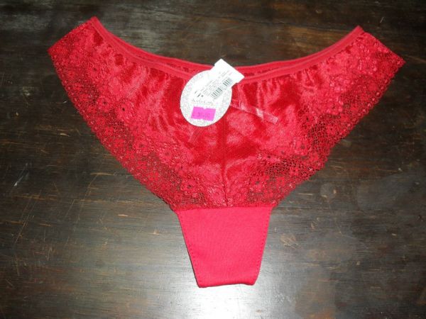 Calcinha avulsa Fio Tam: M so tonho na oncinha e com renda